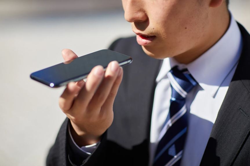 average communication expenses