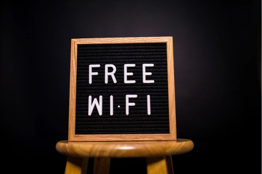 ポケットwifi 無料